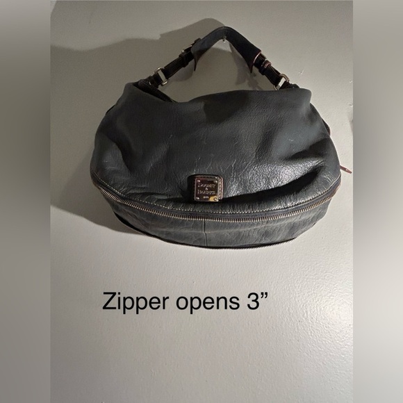 Dooney & Bourke grey leather hobo zip shoulder bag, bottom expandable to 3” - Picture 3 of 13